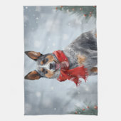 Australischer Rinderhund im Schnee Weihnachten Geschirrtuch (Vertikal)