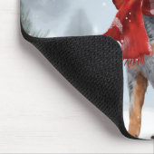 Australischer Rinderhund im Schnee Weihnachten Mousepad (Ecke)