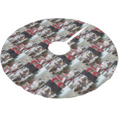 Australischer Schäferhund am Feuerplatz Weihnachte Polyester Weihnachtsbaumdecke (Schrägansicht)