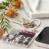 Australischer Schäferhund am Feuerplatz Weihnachte Schlüsselanhänger (Vorderseite rechts)