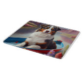 Australischer Schäferhund auf Paddle: Ein Landscha Schneidebrett (Ecke)