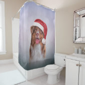 Australischer Schäferhund in rotem Hut des Weihnac Duschvorhang (Beispiel)