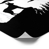 Australischer Stumpy Tail Cattle Dog und Mond Poster (Ecke)