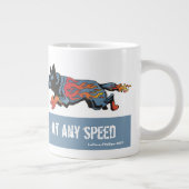 Australischer Vieh-Hund - unsicher mit irgendeiner Jumbo-Tasse (Rechts)