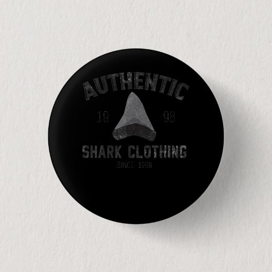 Authentische Shark Clothing Seit 1998 - Shark Gift Button (Vorderseite)