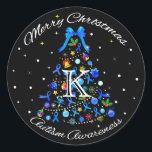 Autism Blue Christmas Tree Runder Aufkleber<br><div class="desc">Einzigartiger und schöner Weihnachtsbaum mit blauen Bändern und Weihnachtsschmuck,  blauen Diamanten zur Unterstützung der Aufklärung der Autismus während der Weihnachtszeit.</div>