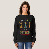 Autism Giraffe Ok To Be Different Awareness Men Bo Sweatshirt (Vorne ganz)