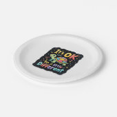 Autismus-Bewusstsein Es ist gut, ein bisschen ande Pappteller (Schrägansicht)