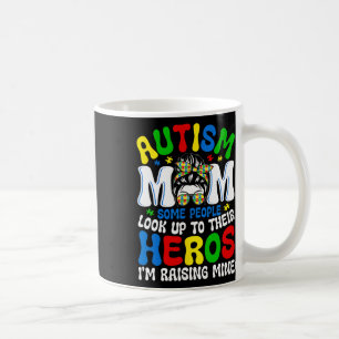 Autismus-Mama, die dazu führt, dass einige Leute a Kaffeetasse