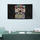 Autismus Mama Raising Hero Messy Bun Autistic Banner (Messeveranstaltung)