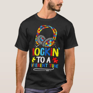 Autismus-Spiel Auf Eine Andere Melodie Schwingen T-Shirt