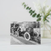 Auto Assembly Line, 1920er Postkarte (Stehend Vorderseite)
