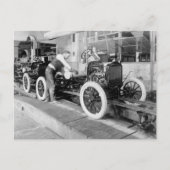Auto Assembly Line, 1920er Postkarte (Vorderseite)
