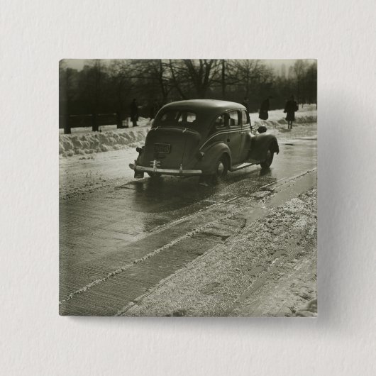 Auto auf der Straße Button (Vorderseite)