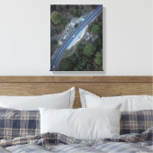 Auto auf der Straße im Wald Leinwanddruck (Insitu (Schlafzimmer))