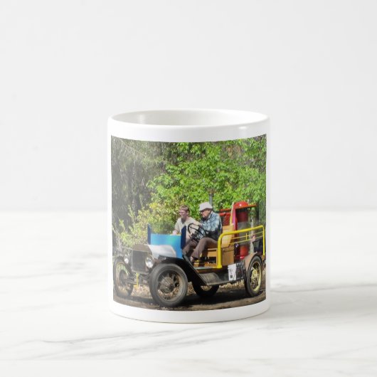 Auto auf Holzgas Kaffeetasse (Mittel)