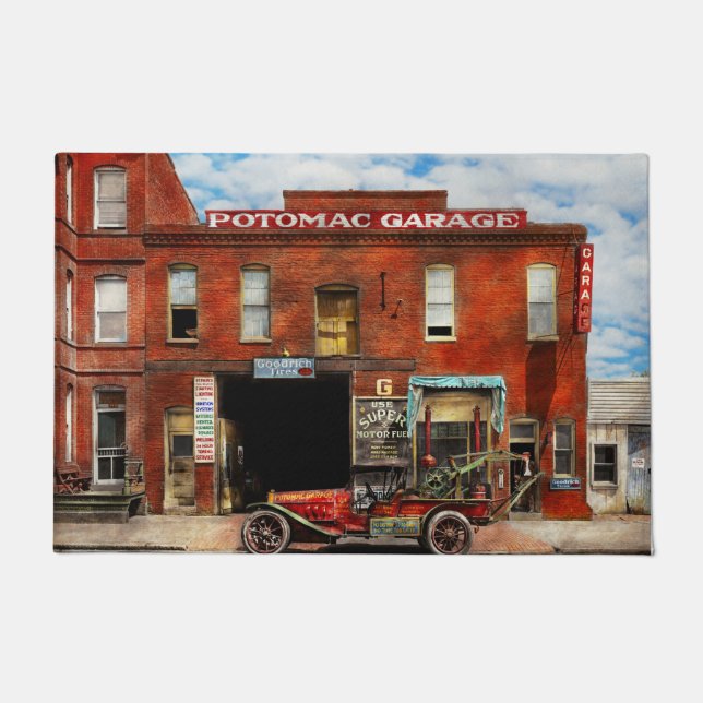 Auto - Garage - Nichtpassen-Garage 1922 Fußmatte (Vorderseite)