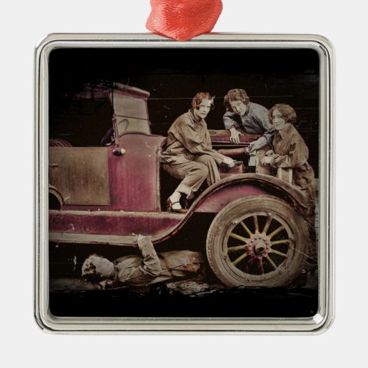 Auto-Mechaniken für Mädchen in den 20er Jahren Silbernes Ornament (Vorne)