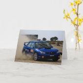 Auto mit blauer Kundgebung Karte (Gelbe Blume)