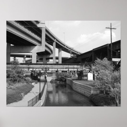 Auto-Überführungsbahn und Kanal in Richmond Poster (Vorne)