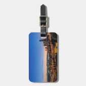 Autobahn I-5 und Innenstadt Seattle bei Dämmerung Gepäckanhänger (Vorderseite vertikal)