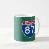 Autobahn-Schild New York NY I-87 - Kaffeetasse (VorderseiteRechts)