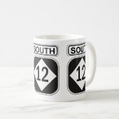 Autobahn Süd 12 (Außenbänke) Kaffeetasse (VorderseiteRechts)