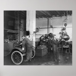 Automobilreparaturgeschäft, 1919. Vintages Foto Poster