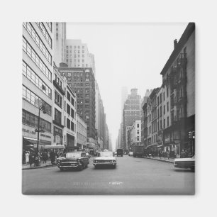 Autos, die auf Stadtstraße B&W fahren Magnet