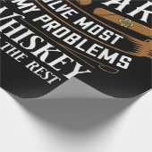 Autos lösen die meisten meiner Probleme Whiskey Geschenkpapier (Ecke)