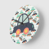 Autos und mehr Autos Runde Wanduhr (Winkel)