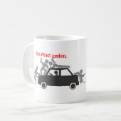 Autos ziehen Zombies an Kaffeetasse (Vorderseite Links)