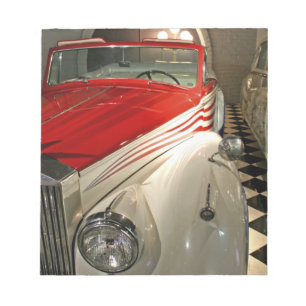 Autosammlung in der Liberace-Stiftung und Notizblock