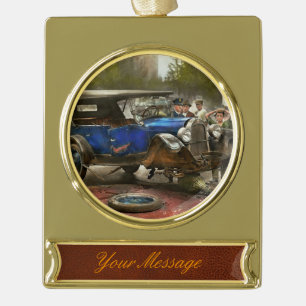 Autounfall - Es kam aus dem Nichts 1926 Banner-Ornament Gold