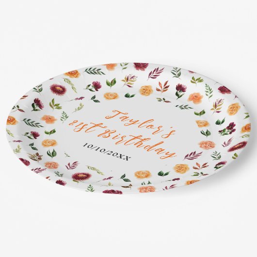 Autumn Burgundy and Orange Floral Birthday Pappteller (Schrägansicht)