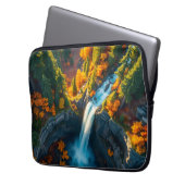 Autumn Canyon Waterfall – Vibrant Fall Forest Land Laptopschutzhülle (Vorderseite Links)