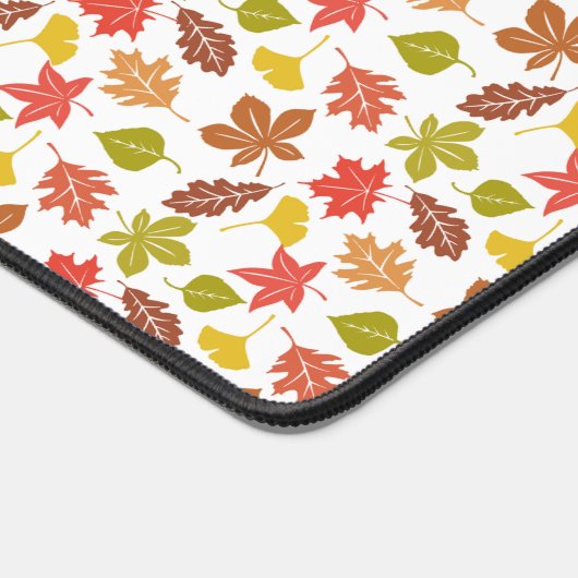 Autumn Leaves Colorful Pattern Schreibtischunterlage (Ecke)