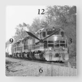 Autumn Monochrome Powerful Diesel Train Quadratische Wanduhr (Vorderseite)