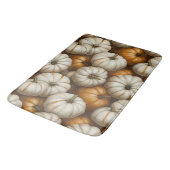Autumn Pumpkin Harvest Pattern | Rustikaler Fall Badematte (Schrägansicht)