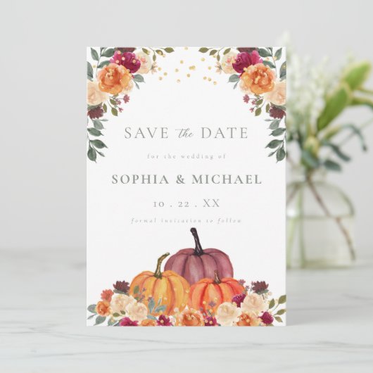 Autumn Pumpkins Fall Florals Save the Date (Stehend Vorderseite)