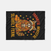 Autumn Thankful Grateful Slightly Feral Funny Racc Fleecedecke (Vorderseite (Horizontal))