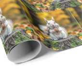 Autumn White Squirrel On a Tree Stump Geschenkpapier (Rolleneckpunkt)