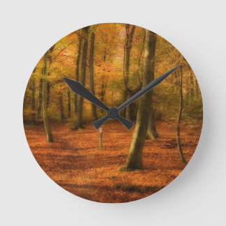 Autumn woods runde wanduhr