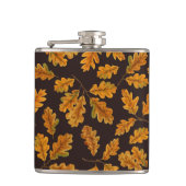 Autumnal Eicheneiche Blätter auf dunkelbraun Flachmann (Vorderseite)