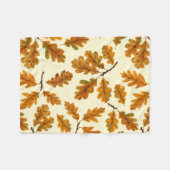 Autumnal-Eicheneiche-Blätter auf weiß Fleecedecke (Vorderseite (Horizontal))