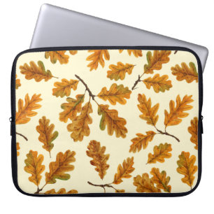 Autumnal-Eicheneiche-Blätter auf weiß Laptopschutzhülle