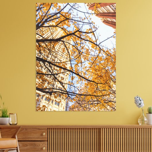 Autumnal Tree in der Stadt Leinwanddruck (Insitu (Wohnzimmer))