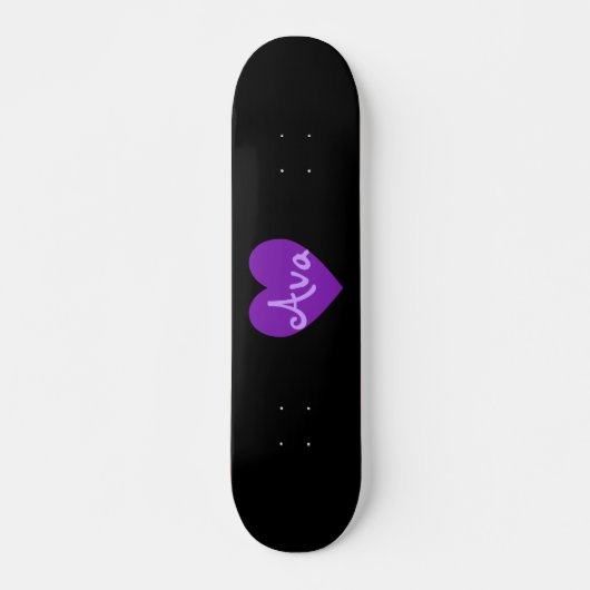 Ava in Lila Skateboard (Vorne)