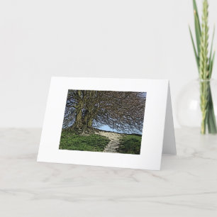 Avebury, Wiltshire, England. Baum und Pfad. Karte