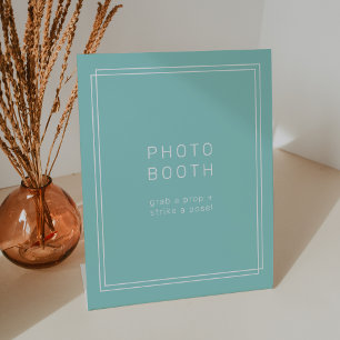 AVERY Minimalistisch Mint Green Wedding Foto Booth Sockelschild